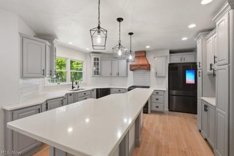 5776 Williamsburg Circle Hudson OH 44236