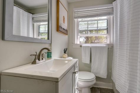 375 Roslyn Avenue Akron OH 44320