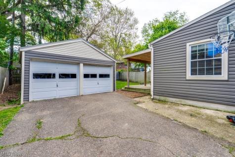 375 Roslyn Avenue Akron OH 44320