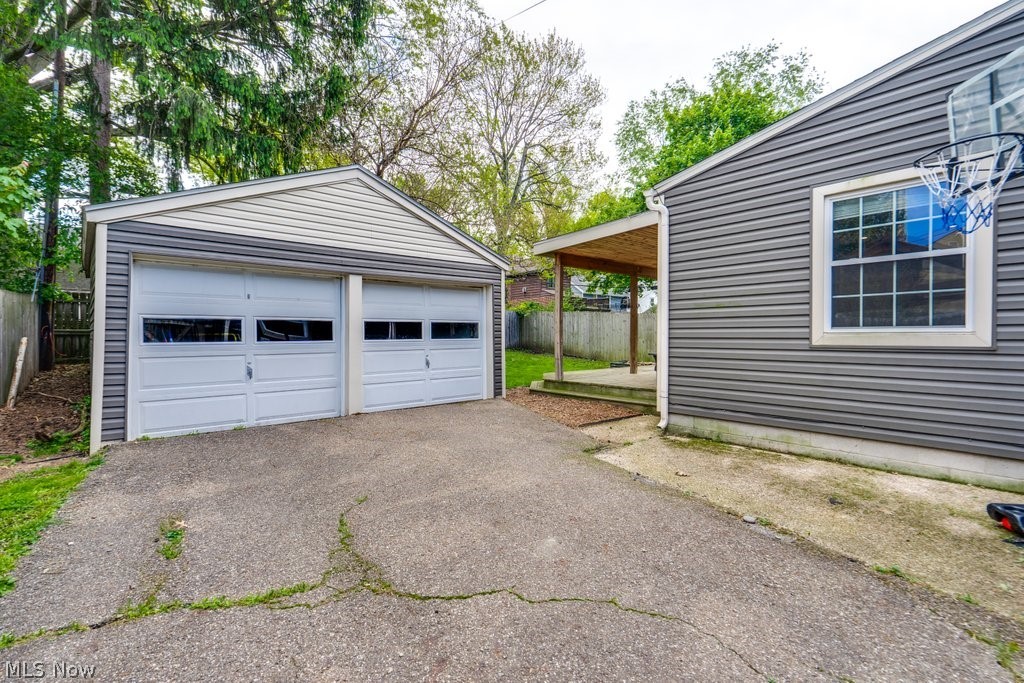 375 Roslyn Avenue Akron OH 44320