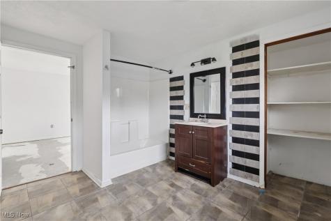 492 E Hopocan Avenue Barberton OH 44203