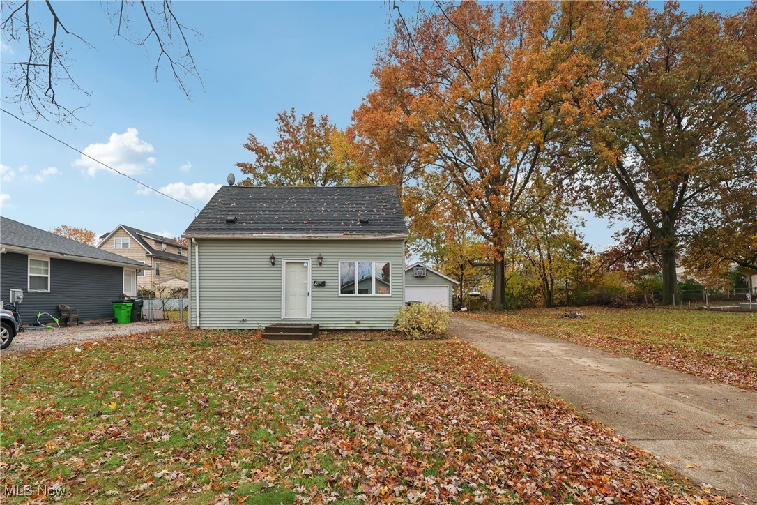 492 E Hopocan Avenue Barberton OH 44203