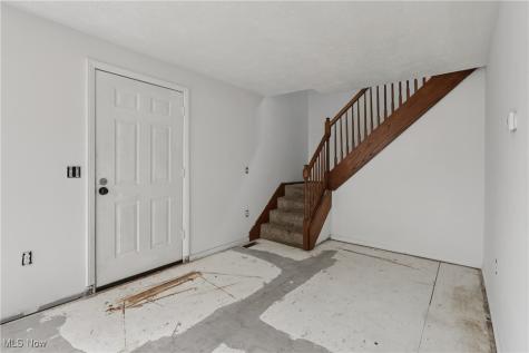 492 E Hopocan Avenue Barberton OH 44203
