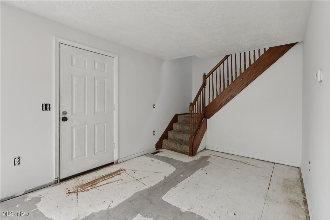 492 E Hopocan Avenue Barberton OH 44203