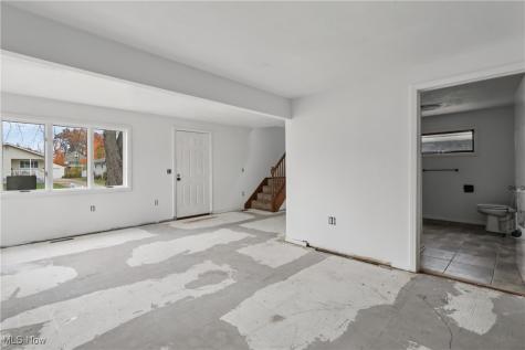492 E Hopocan Avenue Barberton OH 44203