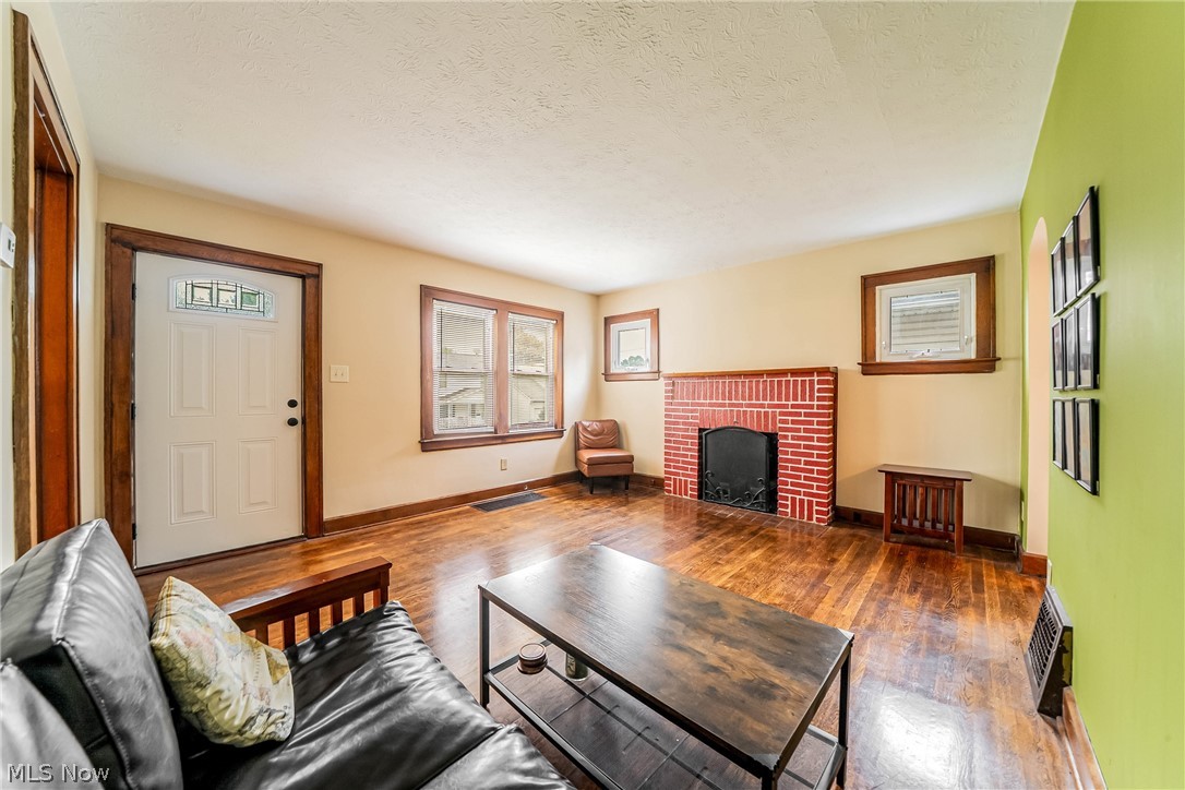 2549 Ogden Avenue Akron OH 44312