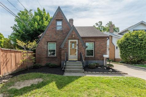 3675 W 165th Street Cleveland OH 44111