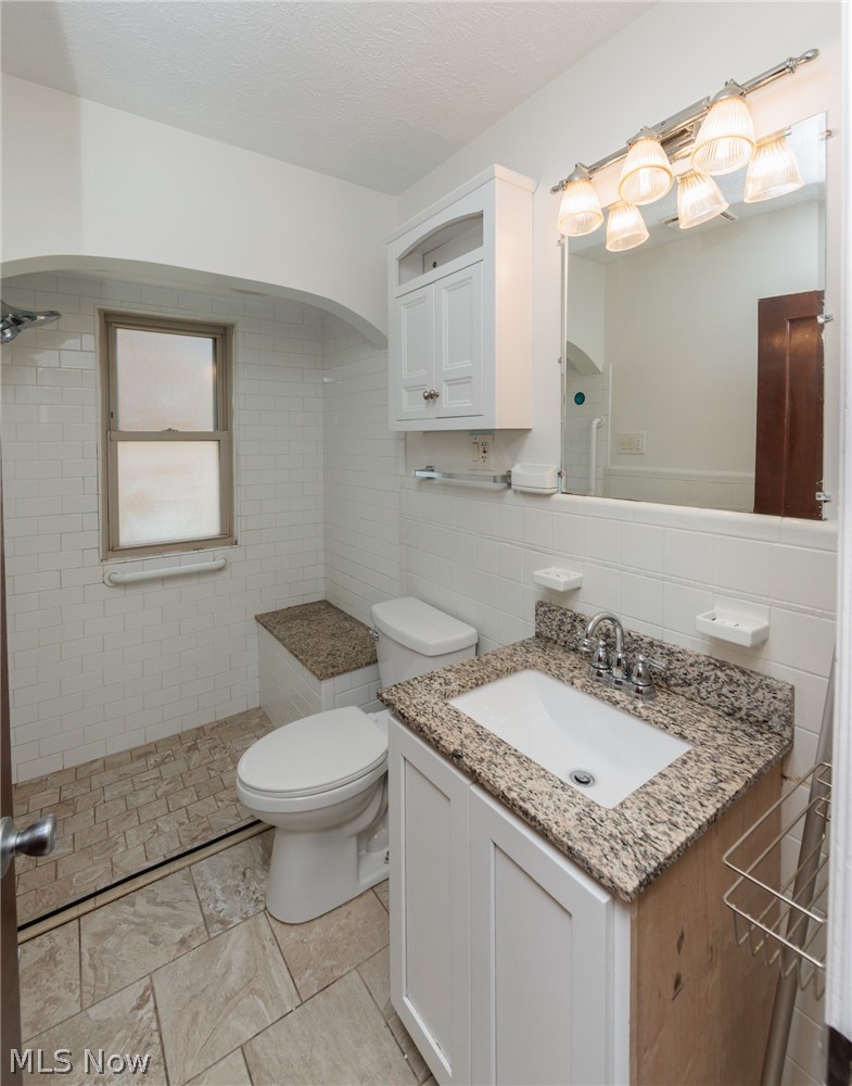 3675 W 165th Street Cleveland OH 44111