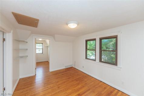 3675 W 165th Street Cleveland OH 44111
