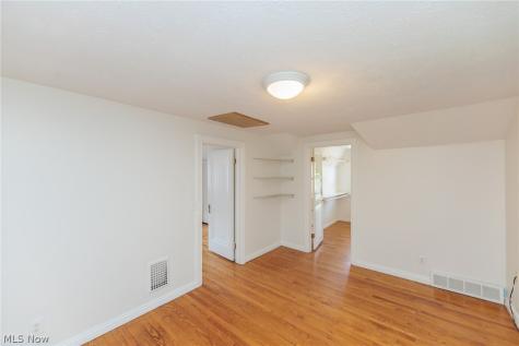 3675 W 165th Street Cleveland OH 44111