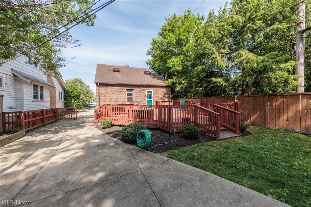 3675 W 165th Street Cleveland OH 44111