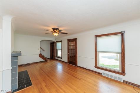 3675 W 165th Street Cleveland OH 44111