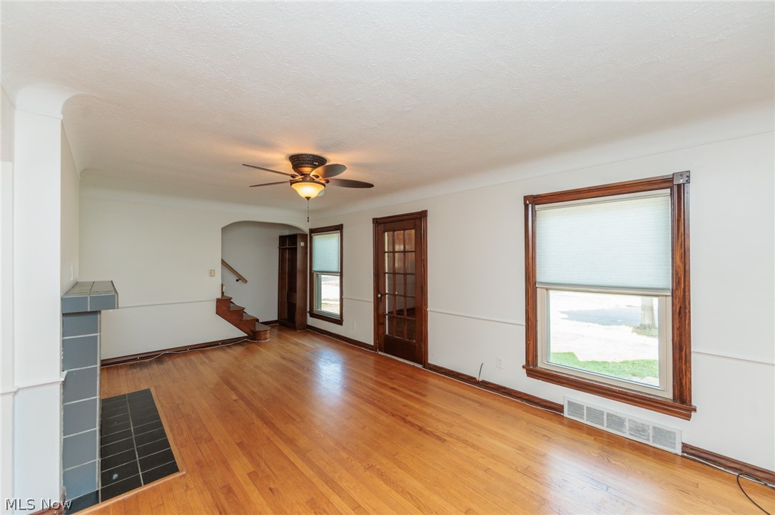 3675 W 165th Street Cleveland OH 44111