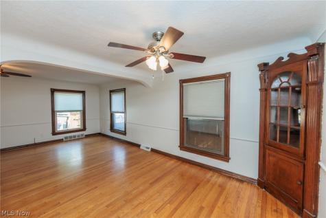 3675 W 165th Street Cleveland OH 44111