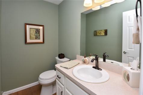 6701 Bretton Ridge Drive North Olmsted OH 44070