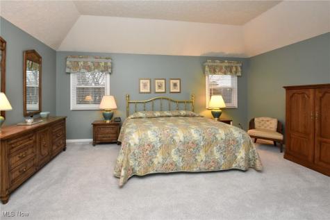 6701 Bretton Ridge Drive North Olmsted OH 44070