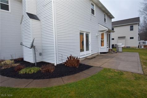 6701 Bretton Ridge Drive North Olmsted OH 44070