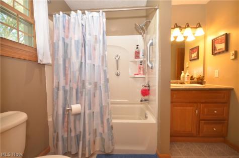 3805 Lake Vista Road Akron OH 44319
