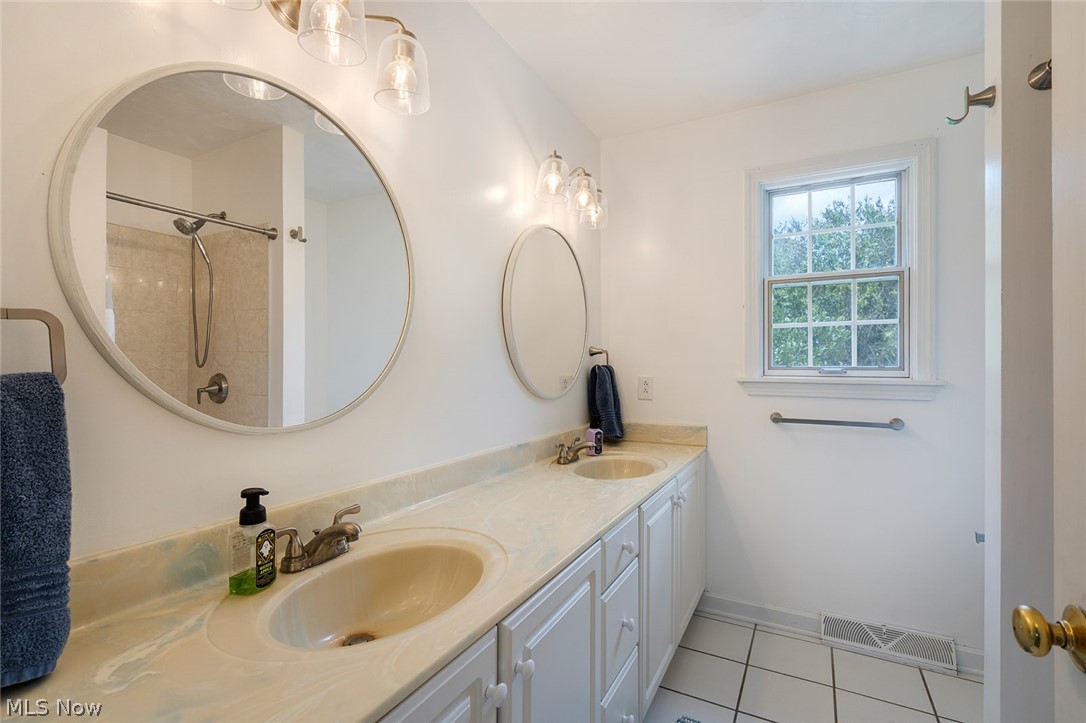8549 Reserve Court Boardman OH 44514