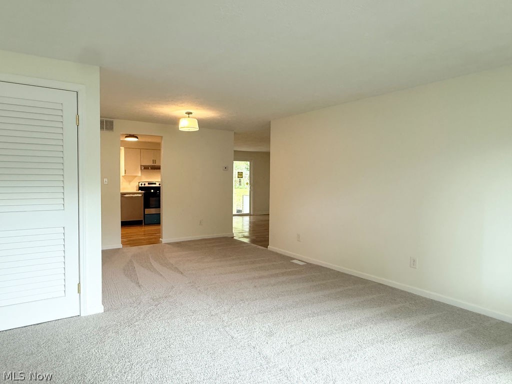 2625 Elm Drive Girard OH 44420