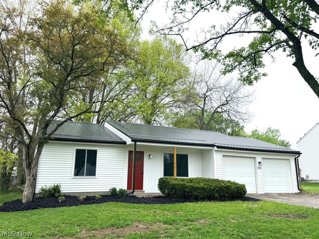 2625 Elm Drive Girard OH 44420