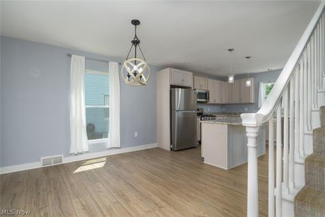 746 E Highland Avenue Ravenna OH 44266