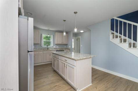 746 E Highland Avenue Ravenna OH 44266