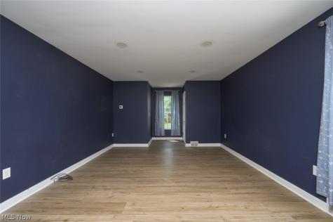 746 E Highland Avenue Ravenna OH 44266