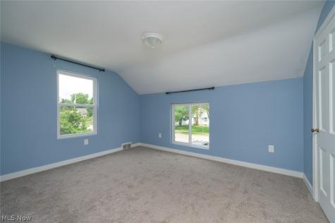 746 E Highland Avenue Ravenna OH 44266