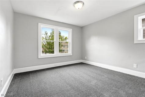 3300 Cedarbrook Road Cleveland Heights OH 44118