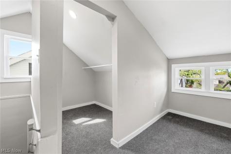 3300 Cedarbrook Road Cleveland Heights OH 44118