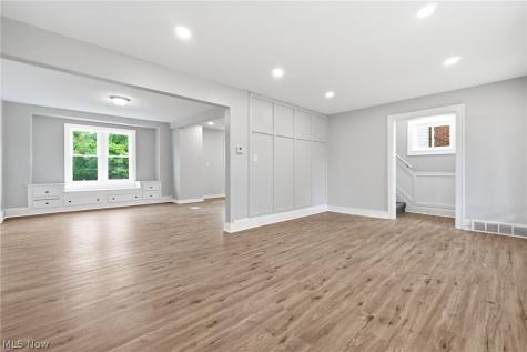 3300 Cedarbrook Road Cleveland Heights OH 44118