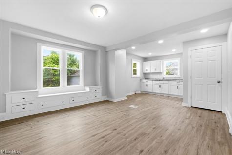 3300 Cedarbrook Road Cleveland Heights OH 44118