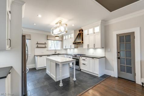 456 Merriman Road Akron OH 44303