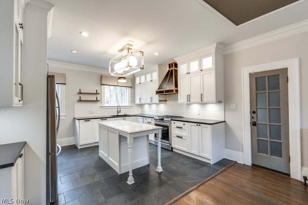 456 Merriman Road Akron OH 44303