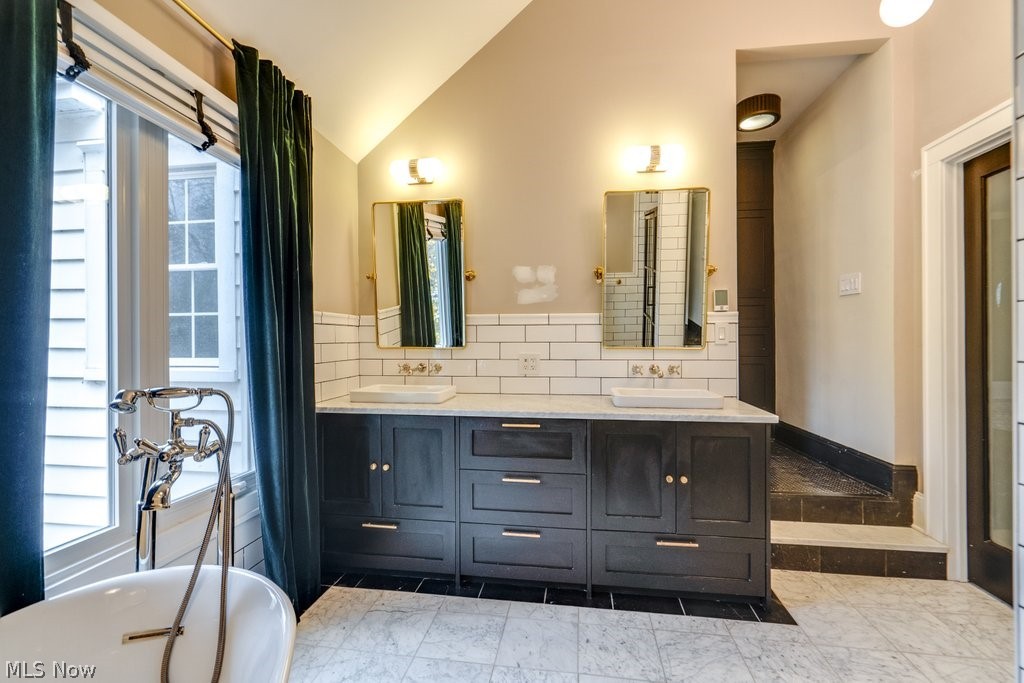 456 Merriman Road Akron OH 44303