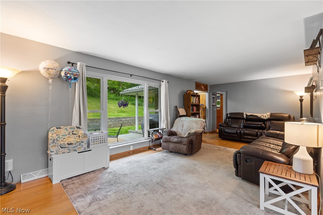 69641 Holley Street Martins Ferry OH 43935