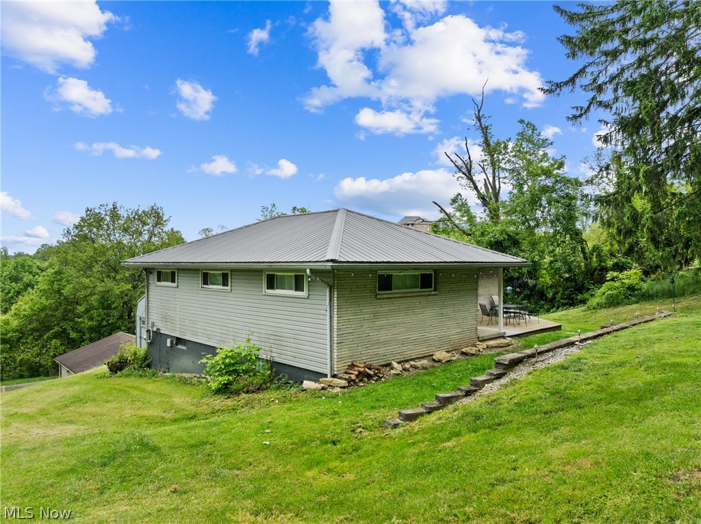 69641 Holley Street Martins Ferry OH 43935