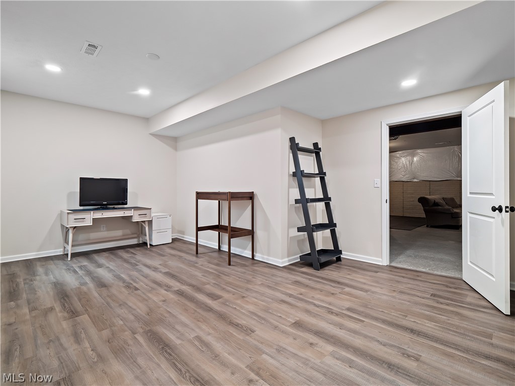 5403 Deerpath Drive Sheffield Village OH 44054