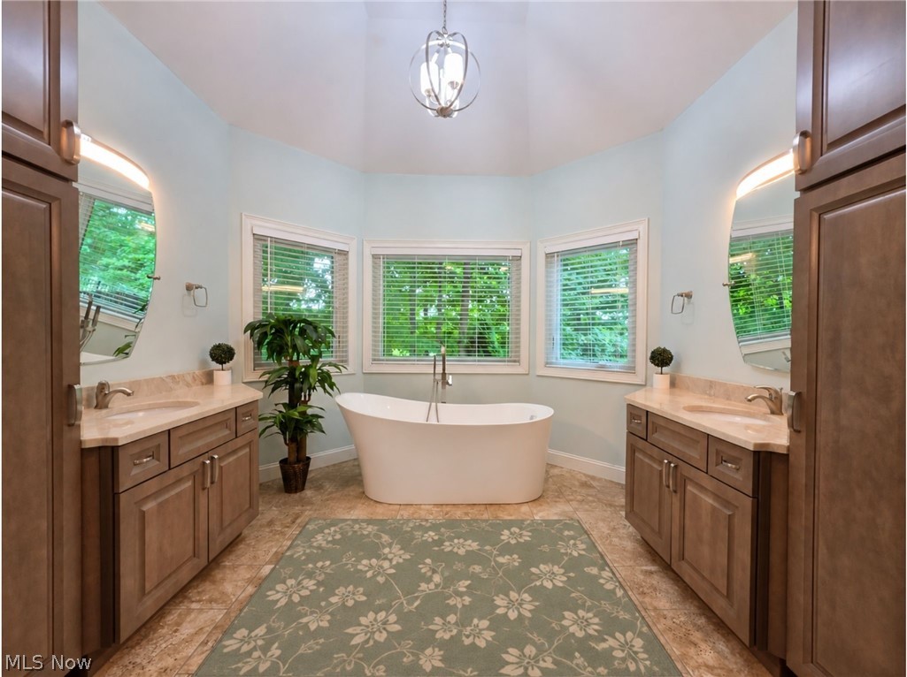 8487 Center Street Mentor OH 44060