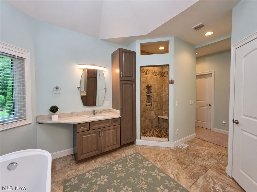8487 Center Street Mentor OH 44060