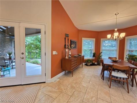 8487 Center Street Mentor OH 44060