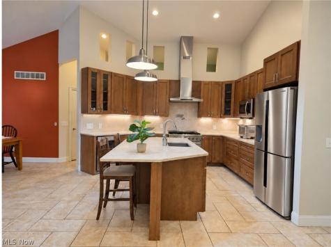 8487 Center Street Mentor OH 44060