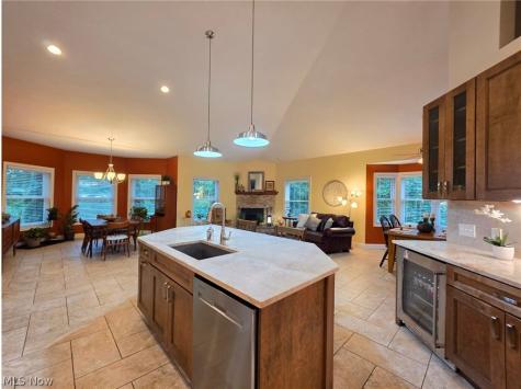 8487 Center Street Mentor OH 44060