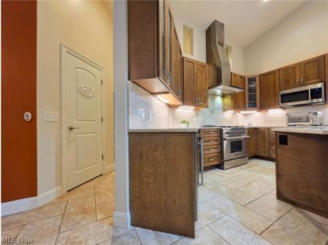 8487 Center Street Mentor OH 44060