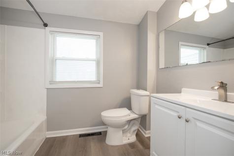 2960 Clearfield Avenue Akron OH 44314