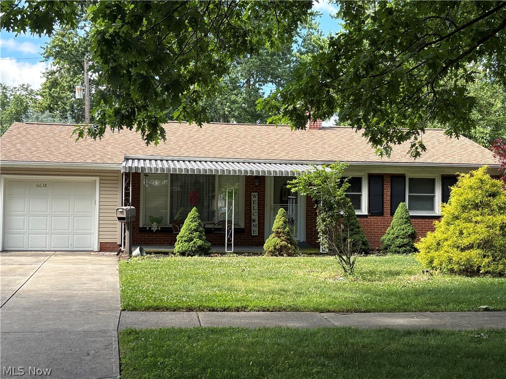 6638 Rochelle Boulevard Parma Heights OH 44130