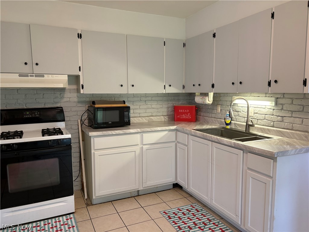 6638 Rochelle Boulevard Parma Heights OH 44130
