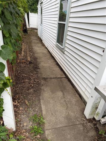 1269 E 332nd Street Eastlake OH 44095
