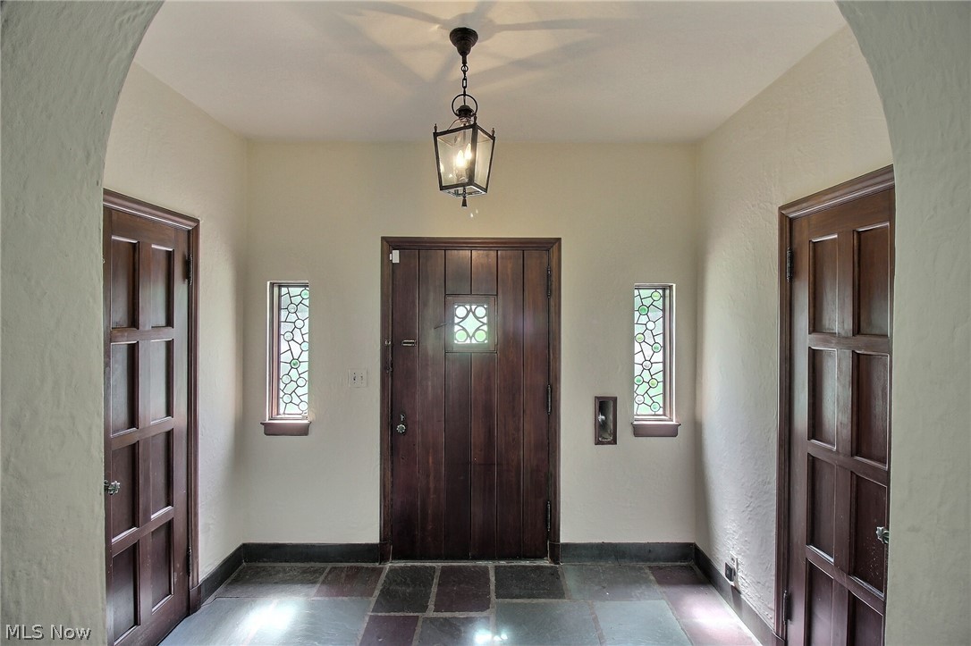 19001 Shelburne Road Shaker Heights OH 44118